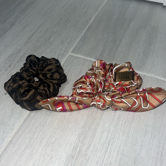 FENDI hair scrunchie. - Picture 2 of 5